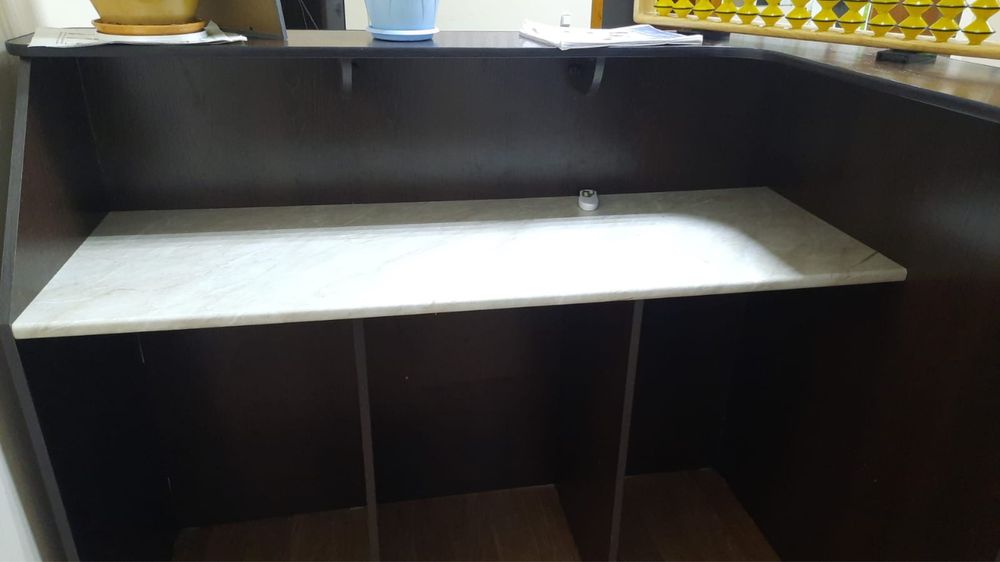 Продам ресепшен.