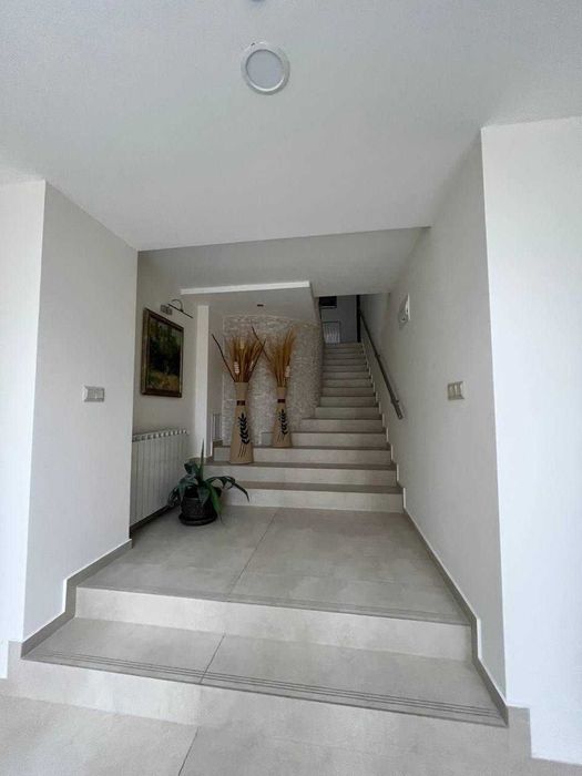 Дава се под наем Къща в София, Манастирски ливади - 300 кв.м за 3350 € - Снимка #12