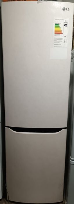 Холодильник двухкамерный