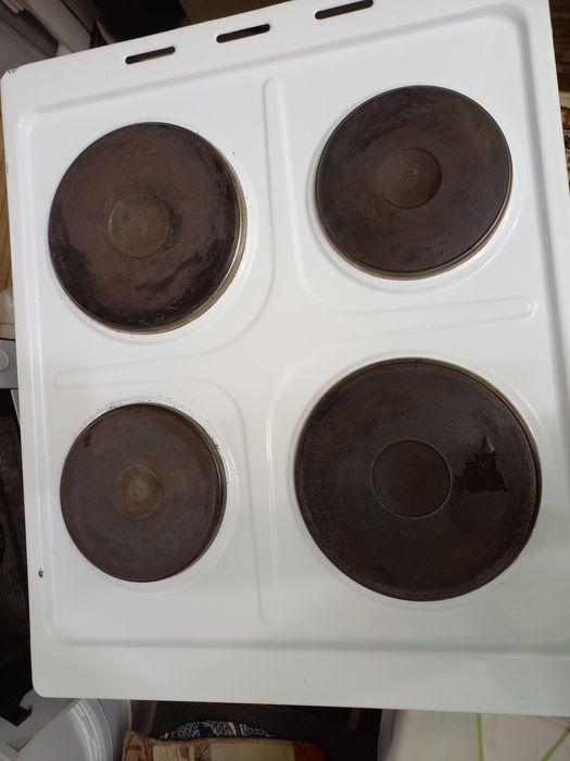 Продам электрическую плиту