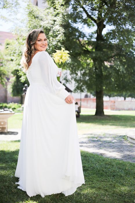 Rochie de mireasa in stare excelenta! Marime de la 42-44