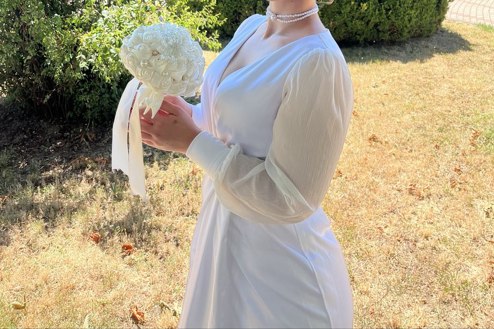 Rochie de Mireasa/Stare Civilă