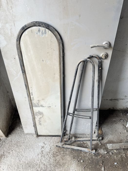 Зеркало ножками срочно