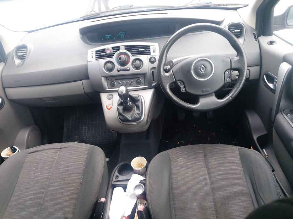 На Части Рено Сценик Renault Scenic 7 места