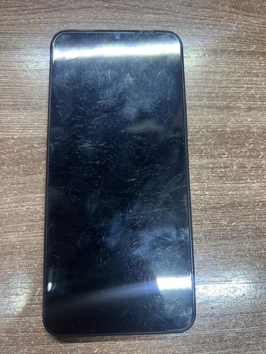 Продам vivo y35, realme note 50