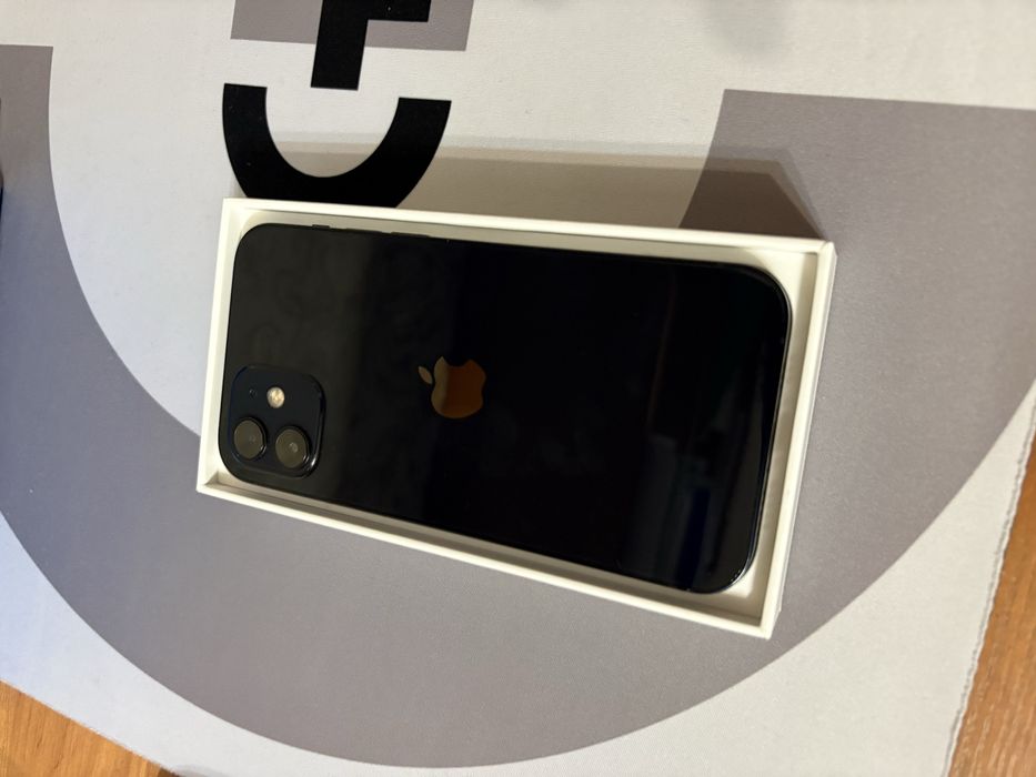 12 iphone. 128 гб.