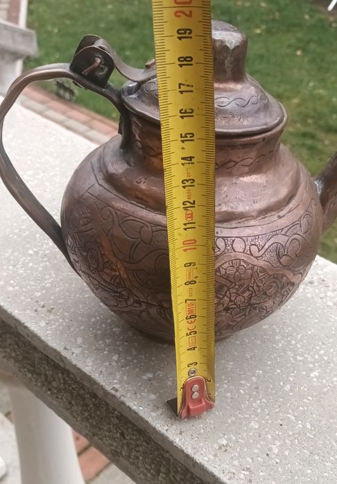Ceainic vechi din Cupru