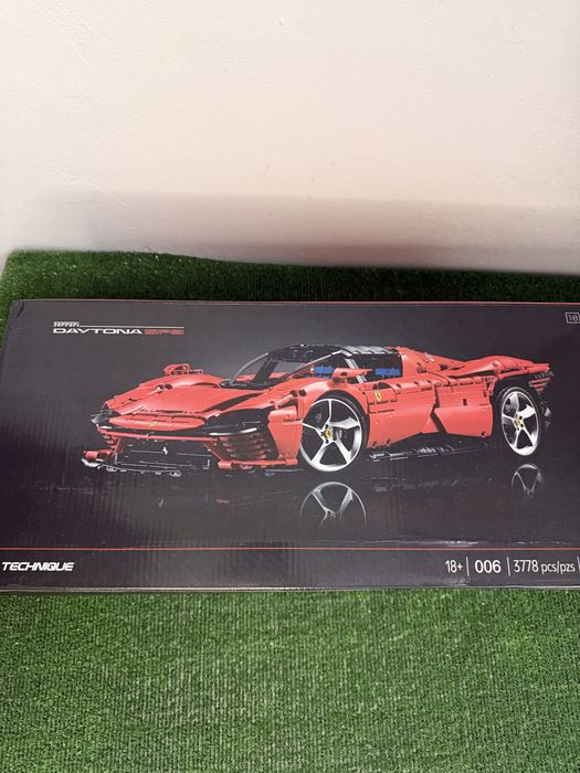 Lego Ferrari Daytona 3778 piese