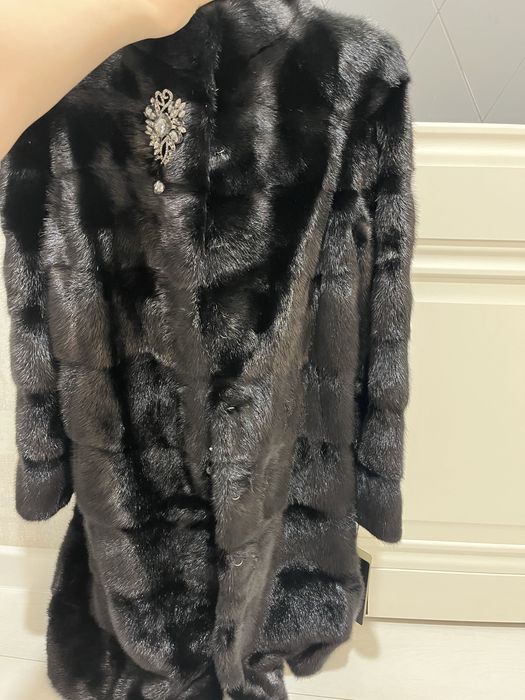 Продаётся норкавая шуба