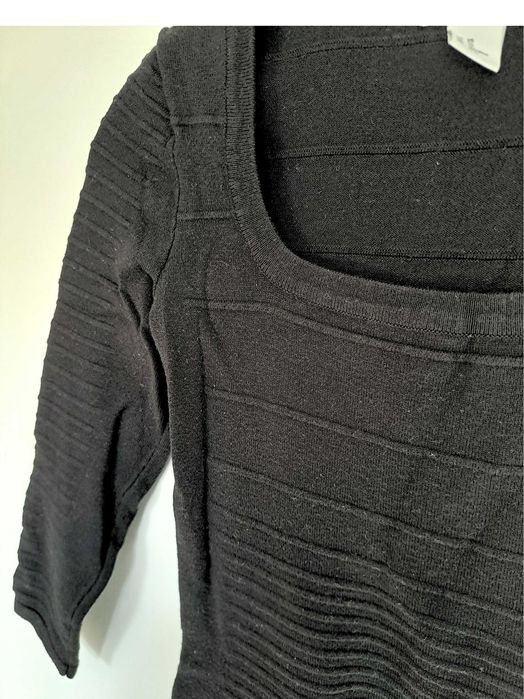 Черна вталена рокля H&M