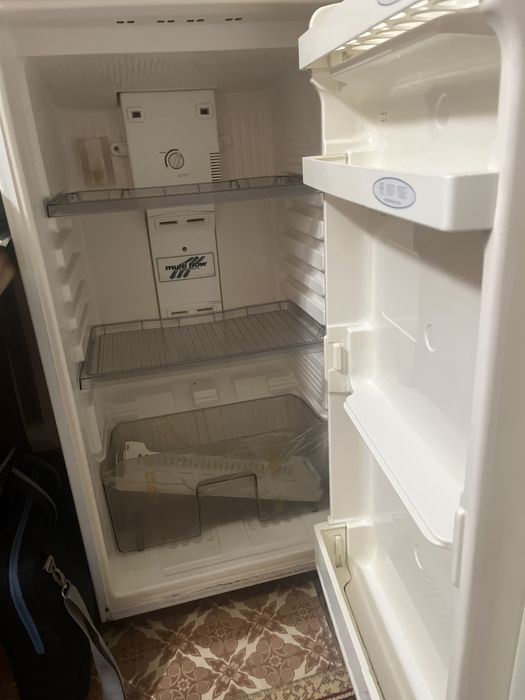 продоется золодильник samsung