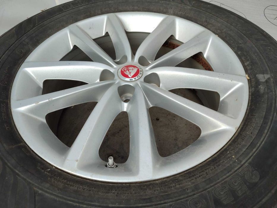 Set 2 Jante aliaj R18 7.5J 255/60R18 5x108 Jaguar F-Pace 7.5JX18CH IS45 2018 / [2016] / (11W)