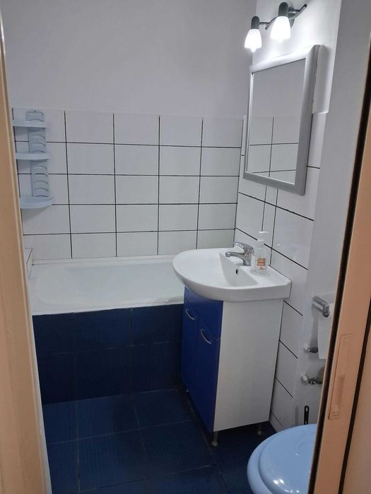 Închiriez apartament cu o cameră mare, zona Uta