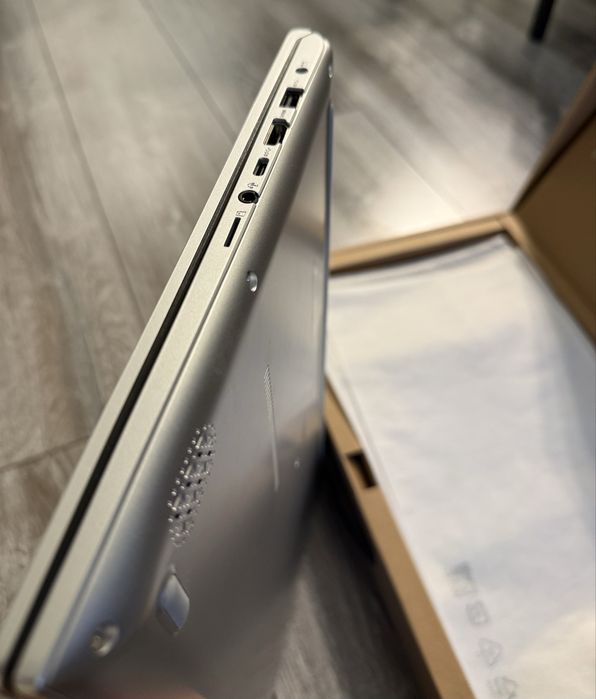 КАТО НОВ! Лаптоп ASUS Vivobook 15, 1TB HDD, 500GB SSD, Intel i5, NVIDIA