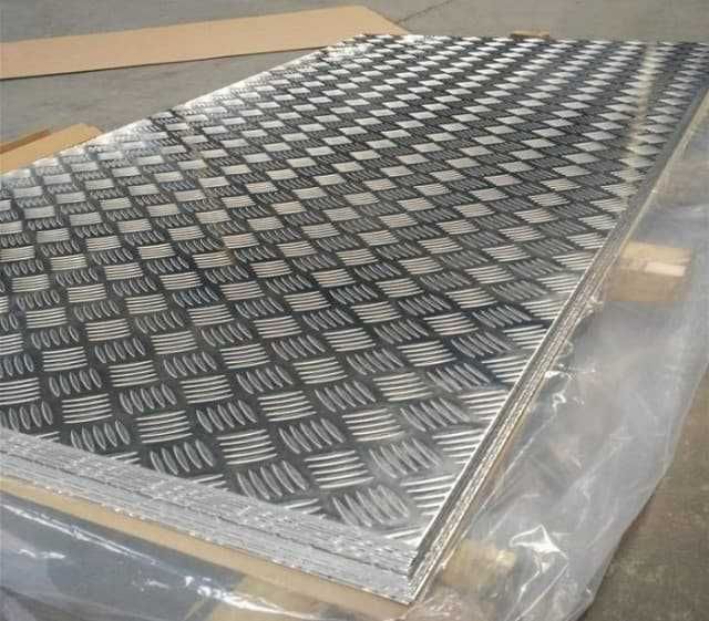 Рифлённая Нержавейка лист - Рифлённые листы 201 и 304 марки