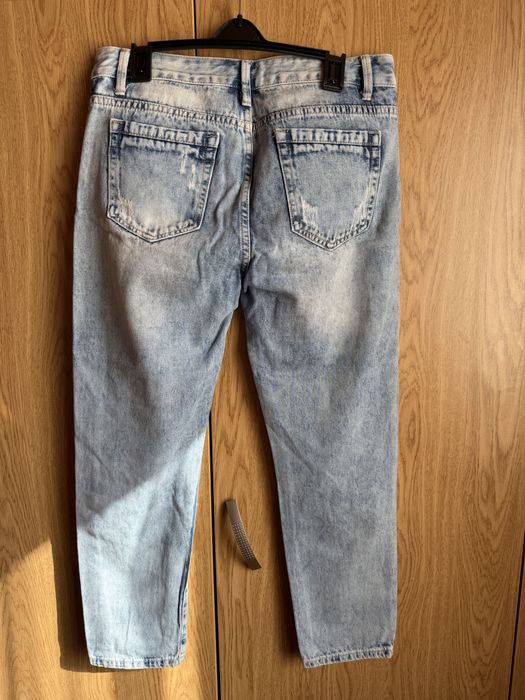 Дънки с различни елементи