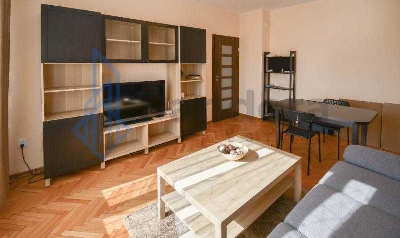 Двустаен апартамент под наем в кв. Младост 1