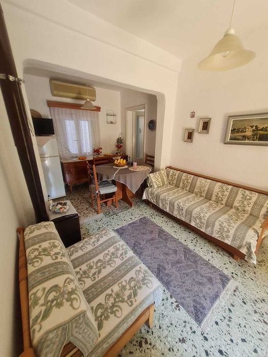 Продава 2 ет къща 110 м2 до морето с двор 200 м2 Аспровалта, Гърция