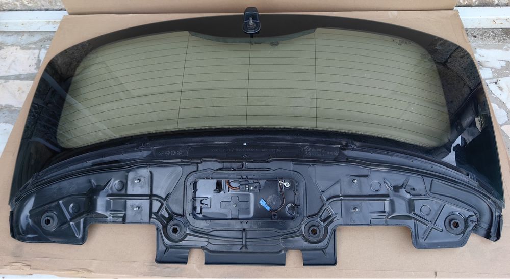 BMW Seria 3 F31 - Luneta Haion, Eleron