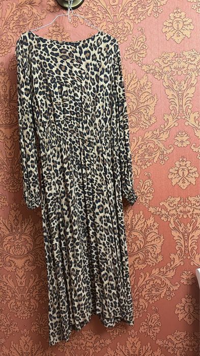 Платья  в отличном состоянии