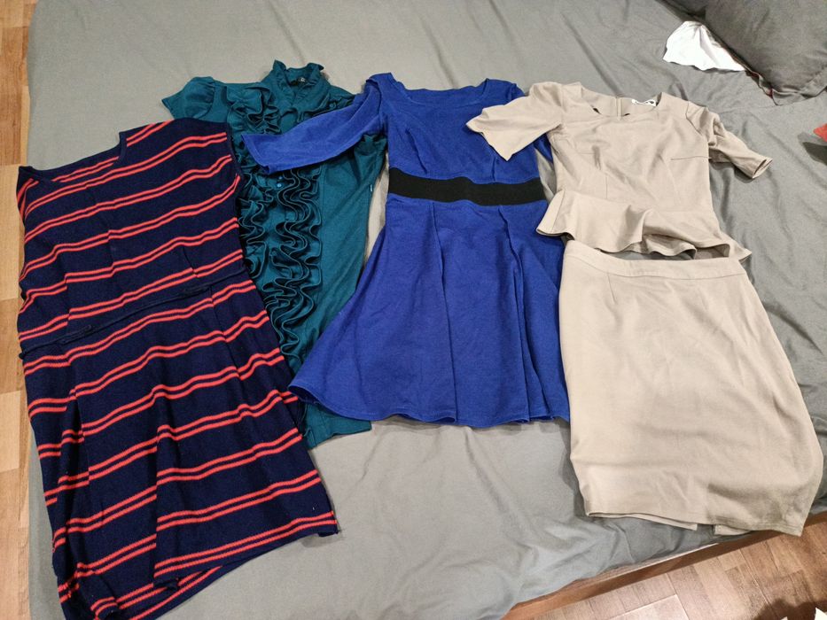 Отдам вещи на девушку