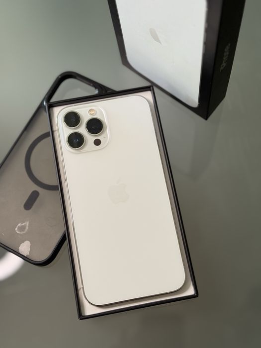 iPhone 13 Pro Max Alb 128 GB 88% ca nou la cutie si husa