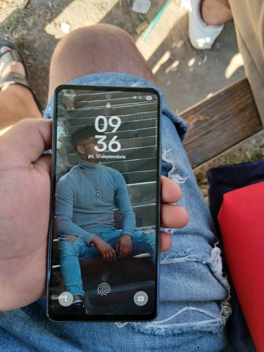 Vând sau schimb Samsung a53