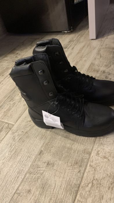 Палицейски кубинки