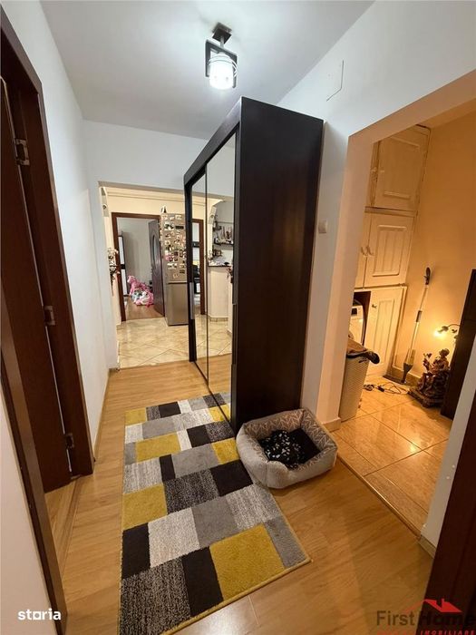 Apartament 3 camere, renovat, Supeco , etaj 4 cu acoperis