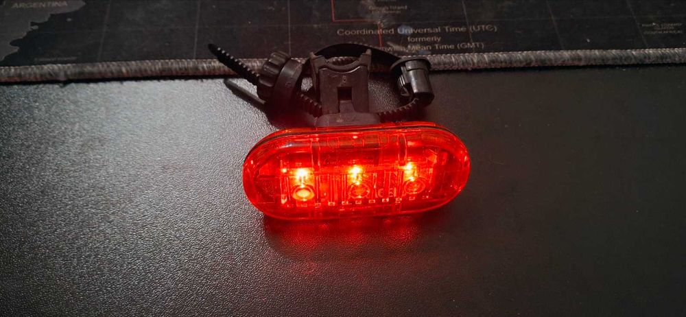 Светлини за велосипед CatEye - фар и стоп