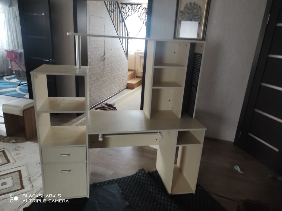 стол продам для компьютера