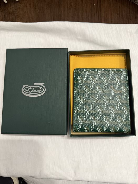 Portofel goyard.