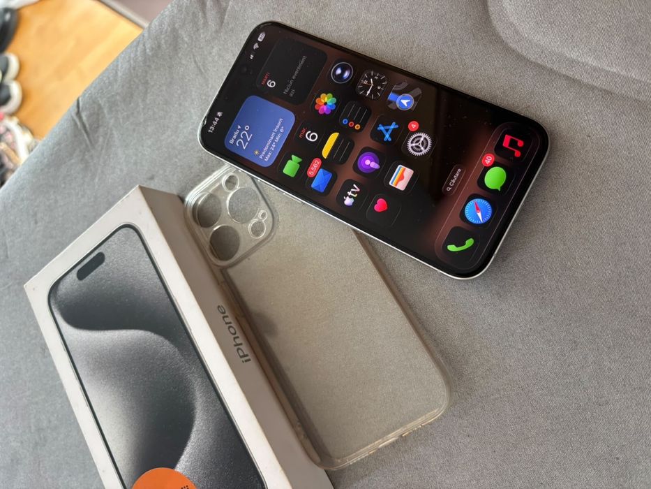 Vand iPhone 15 Pro Fullbox Impecabil