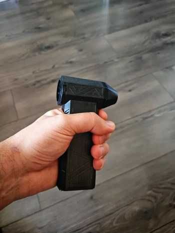 Вентилатор за разпалване на огън, почистване на прах, и сушене