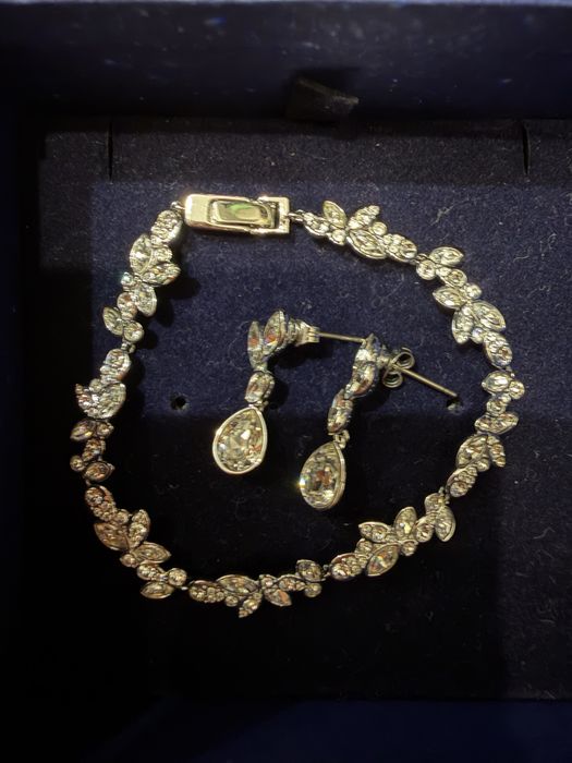 Комплект от Swarovski