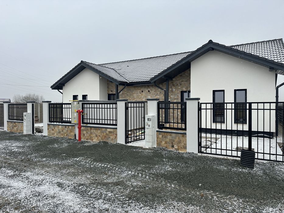 Vand 1/2 duplex Mosnita Noua