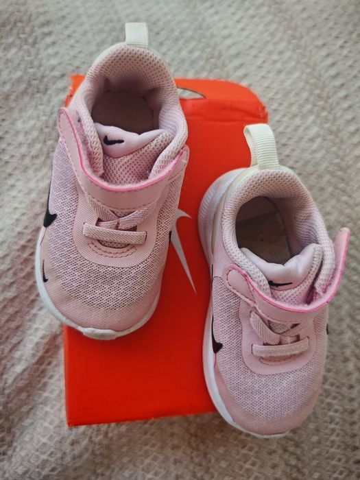 Бебешки маратонки Nike