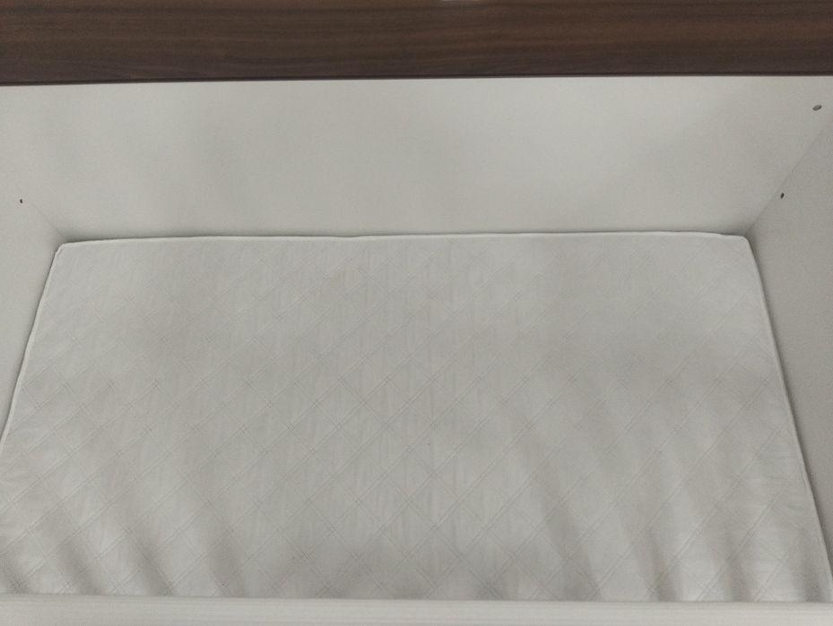 Pătuț de vânzare