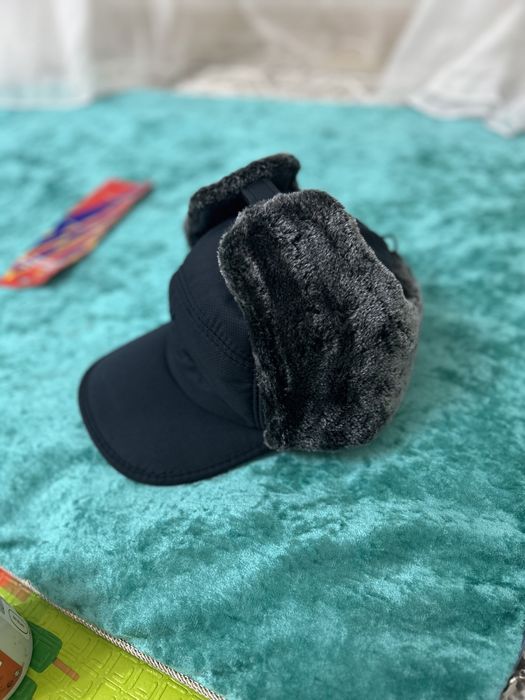 Теплая кепка с мехом