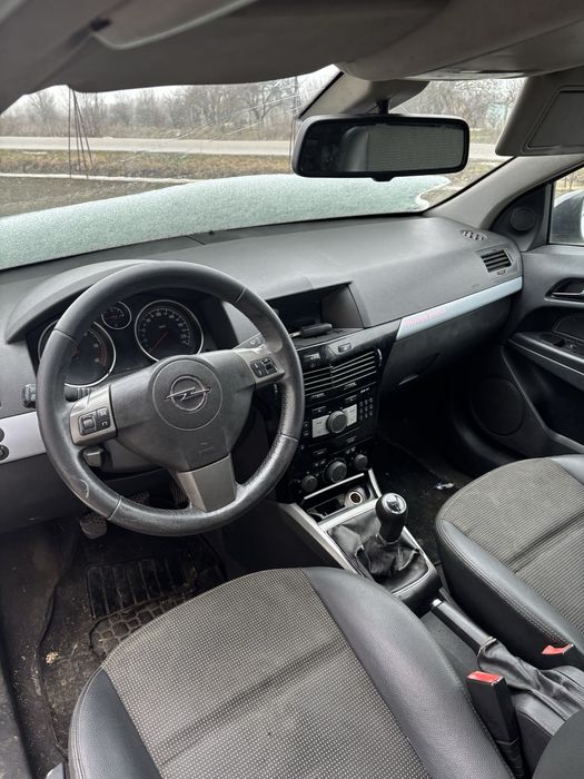 Opel Astra H GTC