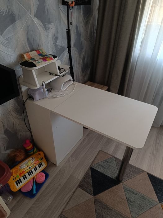 Раскладной стол для маникюра