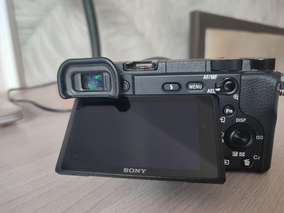 Sony  А6400 в отличном состоянии