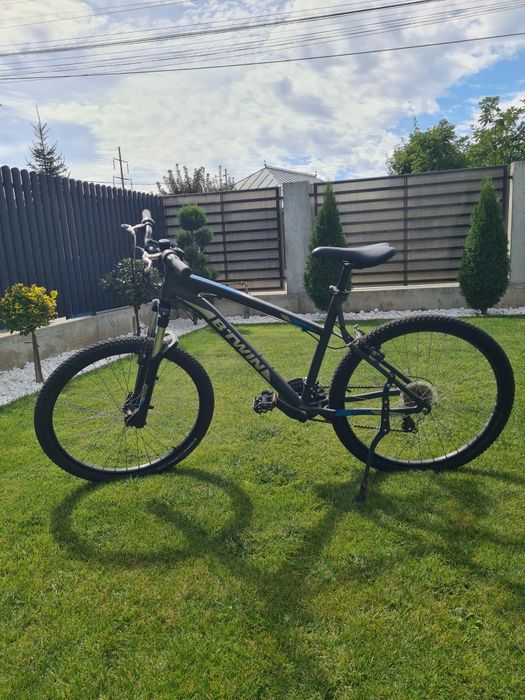 Vând Bicicletă Mountain Bike B'TWIN Rockrider – Cadru Aluminiu, Roți pe 26