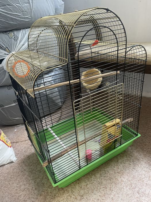 Большая клетка для птицы