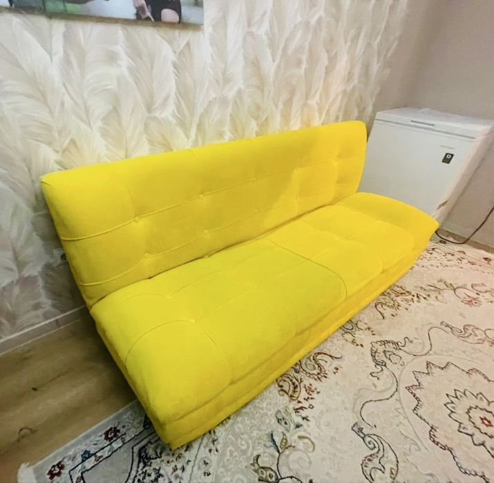 Продам компактный диван