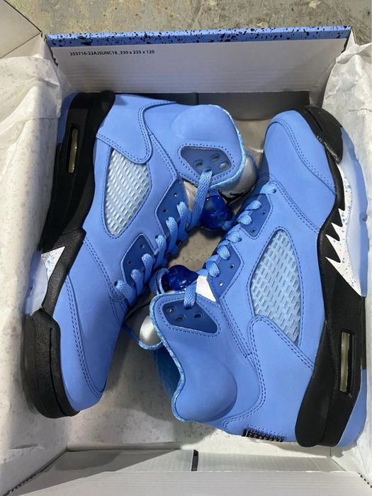 Air Jordan 5 “UNC”