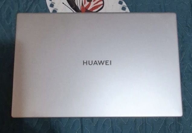 Vand leptop Huawei MateBook D 15 -AMD Ryzen 7 / 8 GB  Ram / SSD 512 GB / Windows 11