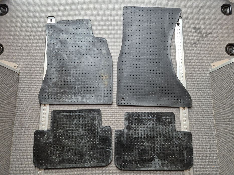 Гумени стелки Ауди А4 б8 А5 (2007-2015)