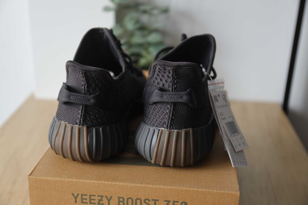 Yeezy 350 cinder 40
