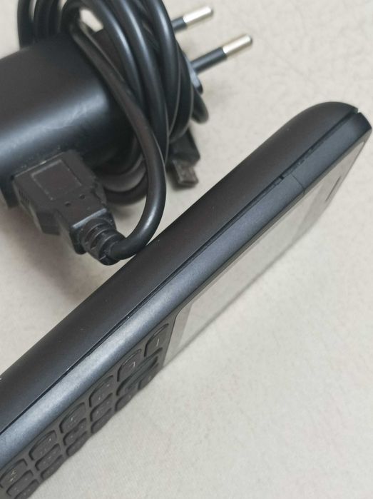 Телефон NOKIA RM-1037